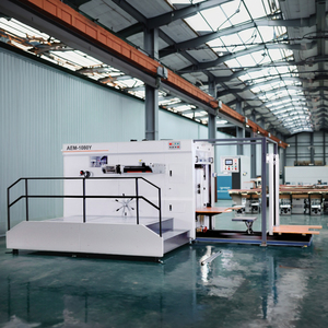 Machine de découpe à plat semi-automatique avec 4 crochets de succion, haute productivité, motorisée, 380V, 7000 feuilles/heure - Product Image 2