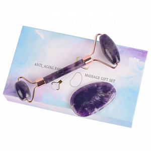Rouleau facial <span class=keywords><strong>en</strong></span> cristal d'améthyste 100% naturel, Pierre <span class=keywords><strong>Gua</strong></span> <span class=keywords><strong>Sha</strong></span> gravée, Pierre <span class=keywords><strong>Gua</strong></span> <span class=keywords><strong>Sha</strong></span> pour le pouce, <span class=keywords><strong>En</strong></span> Purpura, Ensemble 2 <span class=keywords><strong>en</strong></span> 1 : Rouleau de <span class=keywords><strong>jade</strong></span> et <span class=keywords><strong>Gua</strong></span> <span class=keywords><strong>Sha</strong></span> - Product Image 1