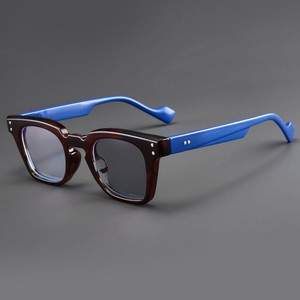 <span class=keywords><strong>2026</strong></span> 变色老花镜 防蓝光 男女通用 复古金属方形眼镜 - Product Image 2