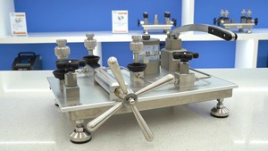 Comparador Hidráulico Original y Nuevo 100% para Laboratorio, Calibrador de Bomba de Alta Estabilidad - Product Image 3