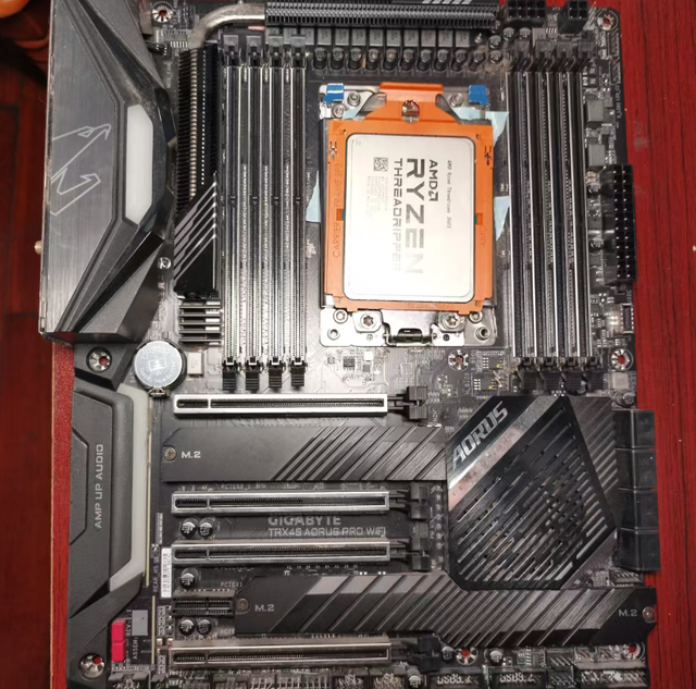 For Used Combo GIGABYTE TRX40 AORUS PRO WIFI Motherboard + AMD Threadripper 3960X CPU STRX4 Workstation Set