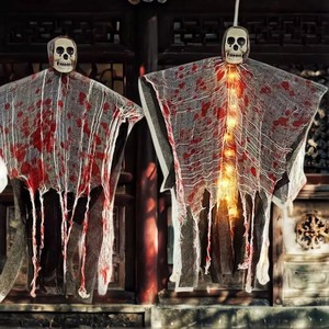 Decoraciones colgantes de Halloween para exteriores: esqueletos, fantasmas y accesorios de <span class=keywords><strong>terror</strong></span> para casas embrujadas y escenas al aire libre. - Product Image 1
