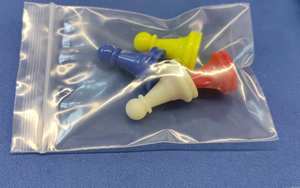 Mini componentes de <span class=keywords><strong>Ludo</strong></span> de 26*16mm, fichas de juego de mesa multicolor, piezas de ajedrez de plástico, fichas de papel PS de anime, peones para juegos de mesa - Product Image 6