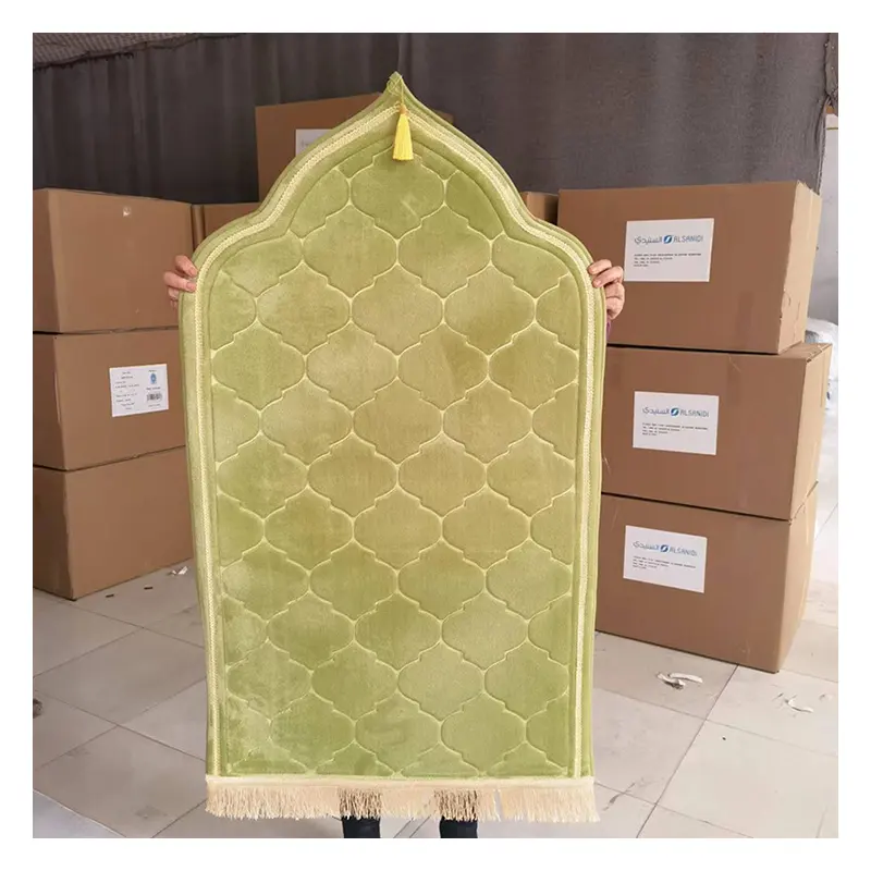 2023 Новый сверхтолстый мусульманский фланелевый ковер с кисточками портативный нескользящий коврик толстый тисненый Молитвенный ковер