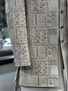 Sherwani long pour homme de qualité supérieure, costume indo-occidental 3 pièces, idéal pour les occasions de fête, disponible au prix d'usine. - Product Image 5