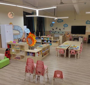 Eibele Salle de Classe Centre Ensemble Enfant Moderne Bois Enfant Préscolaire <span class=keywords><strong>Pas</strong></span> <span class=keywords><strong>Cher</strong></span> En Bois Pépinière Préscolaire Maternelle Garderie Meubles - Product Image 2