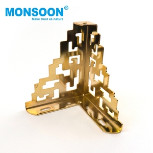 Patas de Sofá Metálicas Doradas de Alta Resistencia, Personalizadas OEM, para Decoración de Hogar y Oficina, Patas Triangulares de Metal para Muebles - Product Image 3