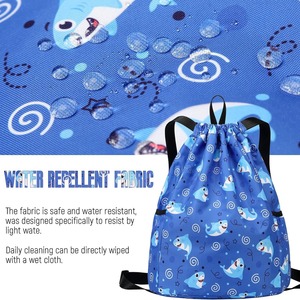 Mochila personalizada con estampado de tiburón para niños, bolsa portátil para nadar y gimnasio al aire libre para niños y niñas - Product Image 3