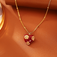 Parure de bijoux vintage européenne en émail floral avec pendentif cœur en émail rouge et bleu ciel, collier et boucles d'oreilles créoles, cadeau idéal