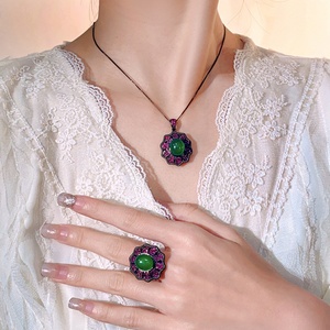 Ensemble de bijoux vintage en cuivre écologique de gros, haut de gamme, avec collier et boucles d'oreilles imitation jade vert 10*12mm pour femmes - Product Image 3