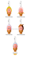 Série MOON GELATO : Boîte mystère de pendentifs en peluche sur le thème des animaux glacés