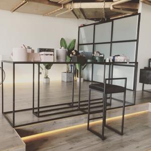 Tabouret de Bar Carré Moderne en Fer Forgé <span class=keywords><strong>Chaise</strong></span> de Designer Personnalisée pour la Maison Cuisine Tabouret de Bar Haut pour le Restaurant de la Boutique de Thé au Lait - Product Image 4