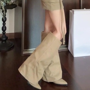 2025 nouvelles <span class=keywords><strong>bottes</strong></span> à <span class=keywords><strong>mollet</strong></span> larges populaires Logo personnalisé femmes mi-<span class=keywords><strong>mollet</strong></span> bloc talon <span class=keywords><strong>marron</strong></span> chaussures mi-talon mode sans lacet <span class=keywords><strong>bottes</strong></span> amples - Product Image 5