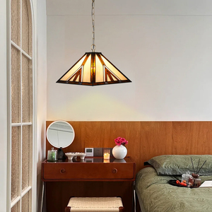 Lampadario a sospensione singolo grande in stile Tiffany Mission con paralume quadrato in vetro colorato, per ristorante giapponese o camera da letto - Product Image 1
