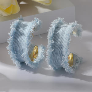 طقم مجوهرات على طراز سبايس جيرل، قلادة خانقة من قماش الدنيم المغسول الأزرق، مع أقراط على شكل زهرة وعقد بتصميم أنيق - Product Image 6