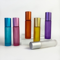 Lanjing Bouteilles à rouleaux en verre givré de 10ml avec boule à rouleaux en acier inoxydable Couleur arc-en-ciel