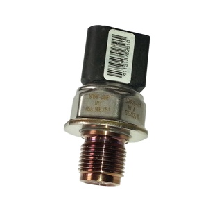 Sensor de Presión de Combustible Diésel para <span class=keywords><strong>AUDI</strong></span> A6 A7 Q5 <span class=keywords><strong>Q7</strong></span> A8 A5 3.0 Tdi 05A906051 55PP28-01 05A 906 051 - Product Image 1