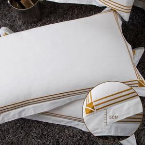 Fabriekslevering 100% Katoenen Borduurwerk Luxe Dekbedovertrek 4 Stuks Beddengoed Set Queen Dekbed Linnen Set Hotel Kwaliteit - Product Image 2