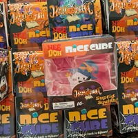 Jouets en gros Needonice Cube à presser, jouets anti-stress à récupération lente en maltose, jouets doux pour les farces d'Halloween des enfants