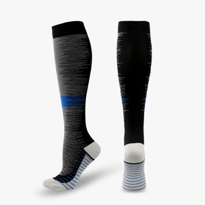Chaussettes de compression unisexes en <span class=keywords><strong>nylon</strong></span> pour sports de plein air Chaussettes de football à hauteur du genou Chaussettes de cyclisme pour la course à pied - Product Image 2
