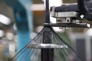 VERSAFLEX 산업용 우수한 내구성과 맞춤형 수축 특성을 가진 PET 꼰 그물 슬리브 - Product Image 6