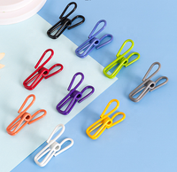 Clip de puce de Offres Spéciales Clip en acier enduit de PVC pratique adapté aux vêtements de sac de puce d'emballage alimentaire