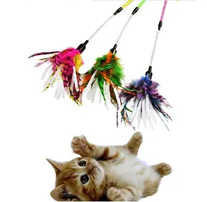Bricolage de haute qualité coloré fée poulet plumes queue bâton jouet pour animaux de compagnie interactif intérieur chat teaser baguette fourrure plume jouet pour chat
