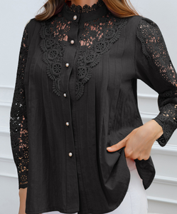 Chemise décontractée en dentelle pour femme avec col rond et manches longues, en tissu tricoté, idéale pour le bureau, fabriquée en Géorgie - Product Image 1