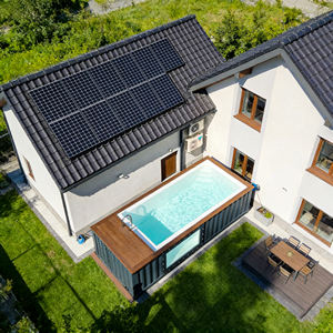 Piscina de Acrílico y Vidrio Personalizada de Fábrica con Cascada, Luz LED y Marco de Madera para Jardín, Spa y Natación - Product Image 2