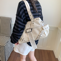 Sac fourre-tout à bandoulière pour femme, grande capacité, avec deux fermetures éclair, style sombre, robuste, à rivets, de luxe, mode urbaine, couleur unie, en PU