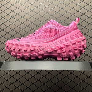 Chaussures plateforme décontractées rétro de créateur - Tendance et élégantes pour hommes et femmes - Chaussures de sport élégantes avec empeigne en toile et amorti - Product Image 3