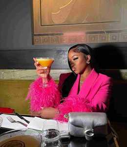 Giacca Invernale da Donna alla Moda con Decorazioni in Piume, Stile Casual e Chic per l'Ufficio - Product Image 2