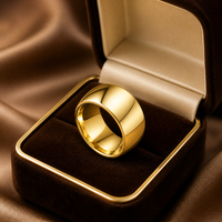 18K Vergoldeter Edelstahlring 12mm Bogenförmig Poliert Anpassbarer Text Schlicht Elegant Hypoallergen Großhandel für Herren