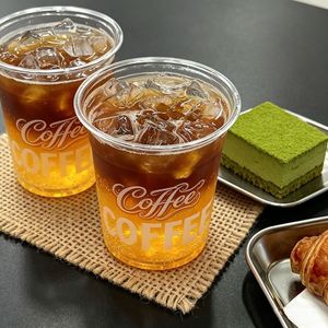 แก้วพลาสติก PET ขนาด 16oz/20oz/24oz พร้อมฝาโดมสำหรับเครื่องดื่มเย็น มิลค์เชค ชานมไข่มุก กาแฟเย็น รับผลิตตามสั่งพร้อมโลโก้ - Product Image 1