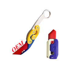 Couteau papillon 3D Radish, mini pistolet à gravité, petit jouet pour étudiants, vente en gros, jouet éducatif unisexe en plastique, pour les plus de 14 ans, fabriqué en Chine