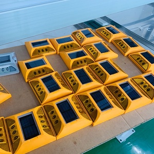 Цена мигающая дорожная панель Ip68 пластиковые маркеры светодиодная Солнечная энергия кошачий глаз дорожный светильник - Product Image 6