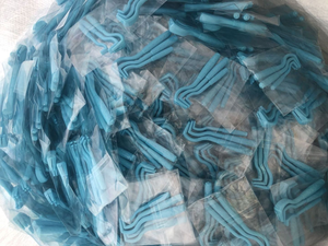 Vente en gros de ramasse-poux pour chien de nettoyage pour animaux de compagnie pour enlever les poux puces tiques crochets pince à épiler - Product Image 4