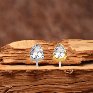 Clous de piercing en alliage de titane F136 avec zircon, serti quatre griffes, forme cœur, accessoire de remplacement pour bijoux en titane - Product Image 3