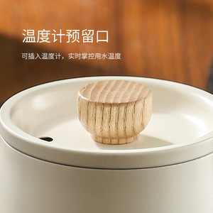 Bouilloire à col de cygne Kafei Shi, blanc cassé, avec poignée en bois, pour la préparation du café filtre, usage domestique et extérieur - Product Image 1
