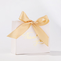 Sacs cadeaux en papier couché recyclables, mini, adorables, avec nœud en ruban, personnalisés et luxueux, avec poignée longue, pour bijouterie de boutique