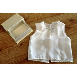 เสื้อโชคดีในกล่องของขวัญพร้อมลายปักเสริมสิริมงคล - Product Image 3