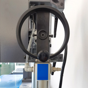 Soudeuse plastique 15K 2.5KW pour matériaux ABS 220V pour la soudure des pièces intérieures de batteries - Product Image 2