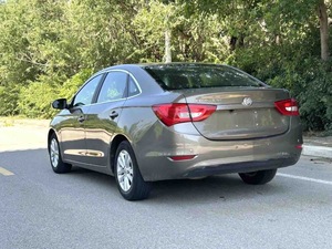 Buick Excelle 15N 2015, berline compacte automatique 6 vitesses, conduite à gauche, couleur foncée, très bien entretenue, véhicule d'<span class=keywords><strong>occasion</strong></span> pour les acheteurs étrangers - Product Image 4