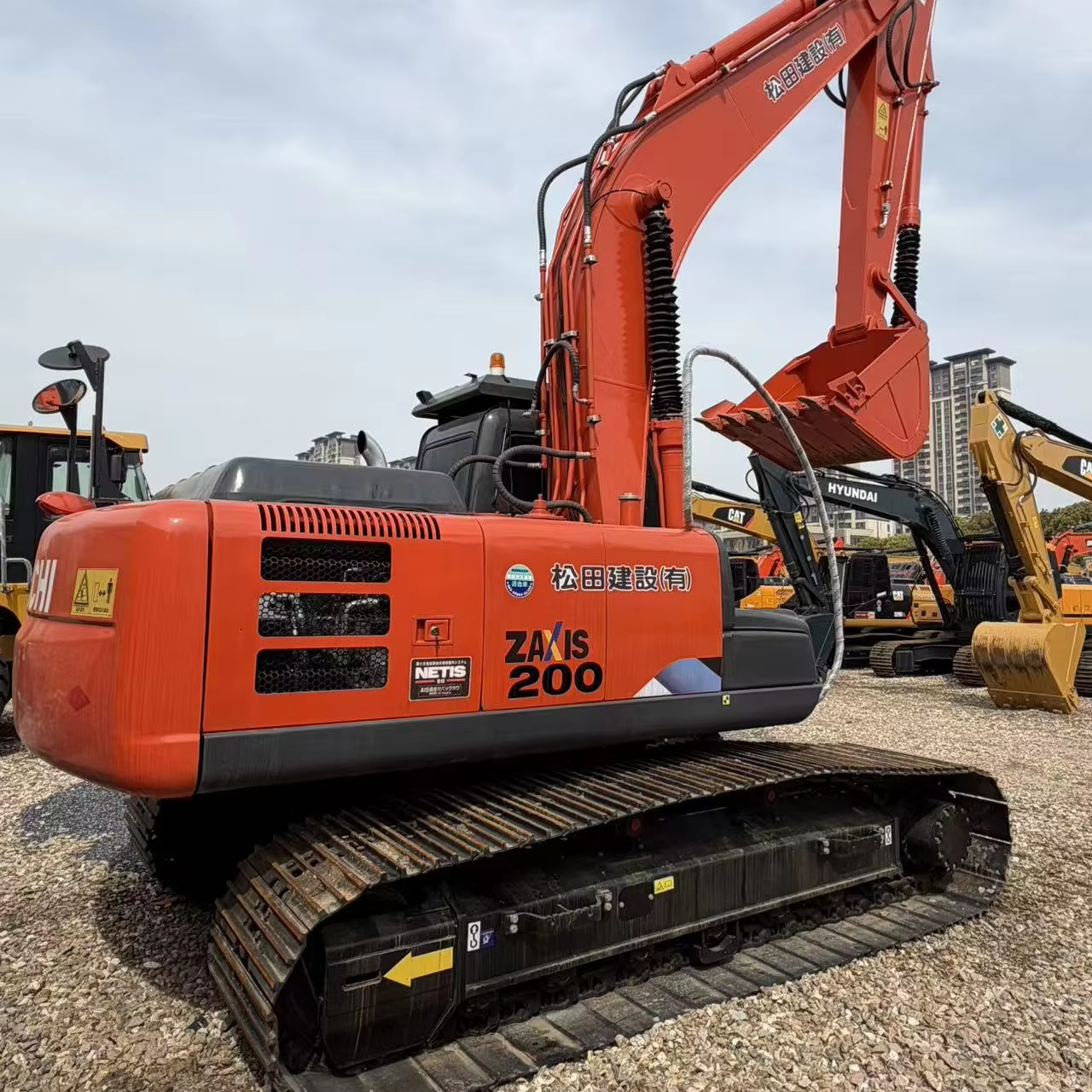 Hitachi ZX200 Hydraulic Excavator - Durable & Efficient