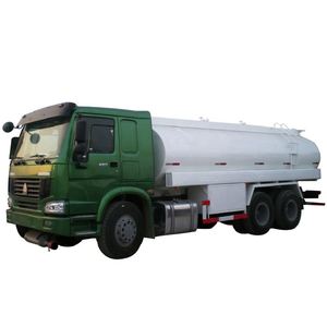 High Quality New HOWO 6x4 Fuel Tanker Truck 400hp Diesel Manual Transmission Weichai Engine Euro 2 Emission Air Suspension Left - Product Image 5