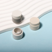 Pot en plastique PP pour échantillon de gel à ongles en gros, format mini 2,5 g, contenant de crème hautement concentrée
