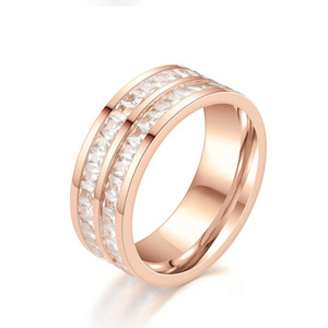 Nouveau produit : Bague simple en acier titane doré 18 carats, personnalisée, en acier inoxydable, inaltérable, pour homme, bijou de main - Product Image 5