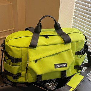Sac de sport grande capacité, séparation sec/humide, idéal pour l'entraînement, les loisirs et les voyages – Le best-seller pour l'université et les déplacements. - Product Image 4