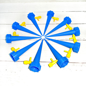 Dispositivo de riego automático, sistema de riego por goteo ajustable con válvula de control, sistema de riego por goteo fácil de usar. - Product Image 3