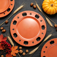Assiette de Présentation Orange Luxe et Élégante en Plastique Durable Non Toxique de 33 cm avec Découpes Citrouille pour Usage Domestique, Mariages, Halloween et Récolte